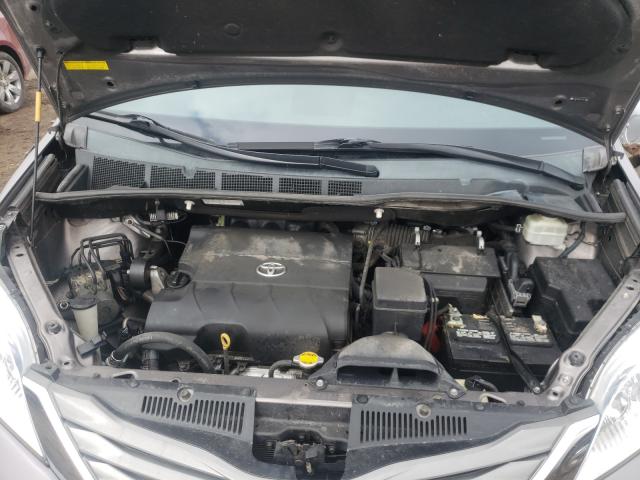 Photo 6 VIN: 5TDYK3DC1ES418865 - TOYOTA SIENNA XLE 