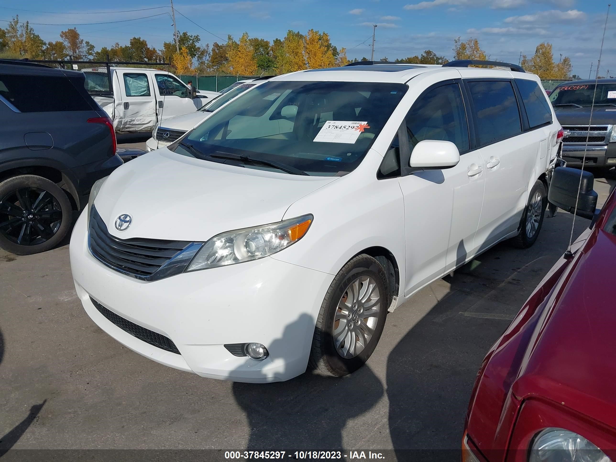 Photo 1 VIN: 5TDYK3DC1ES441076 - TOYOTA SIENNA 