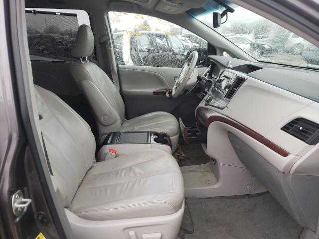 Photo 4 VIN: 5TDYK3DC1ES446696 - TOYOTA SIENNA XLE 