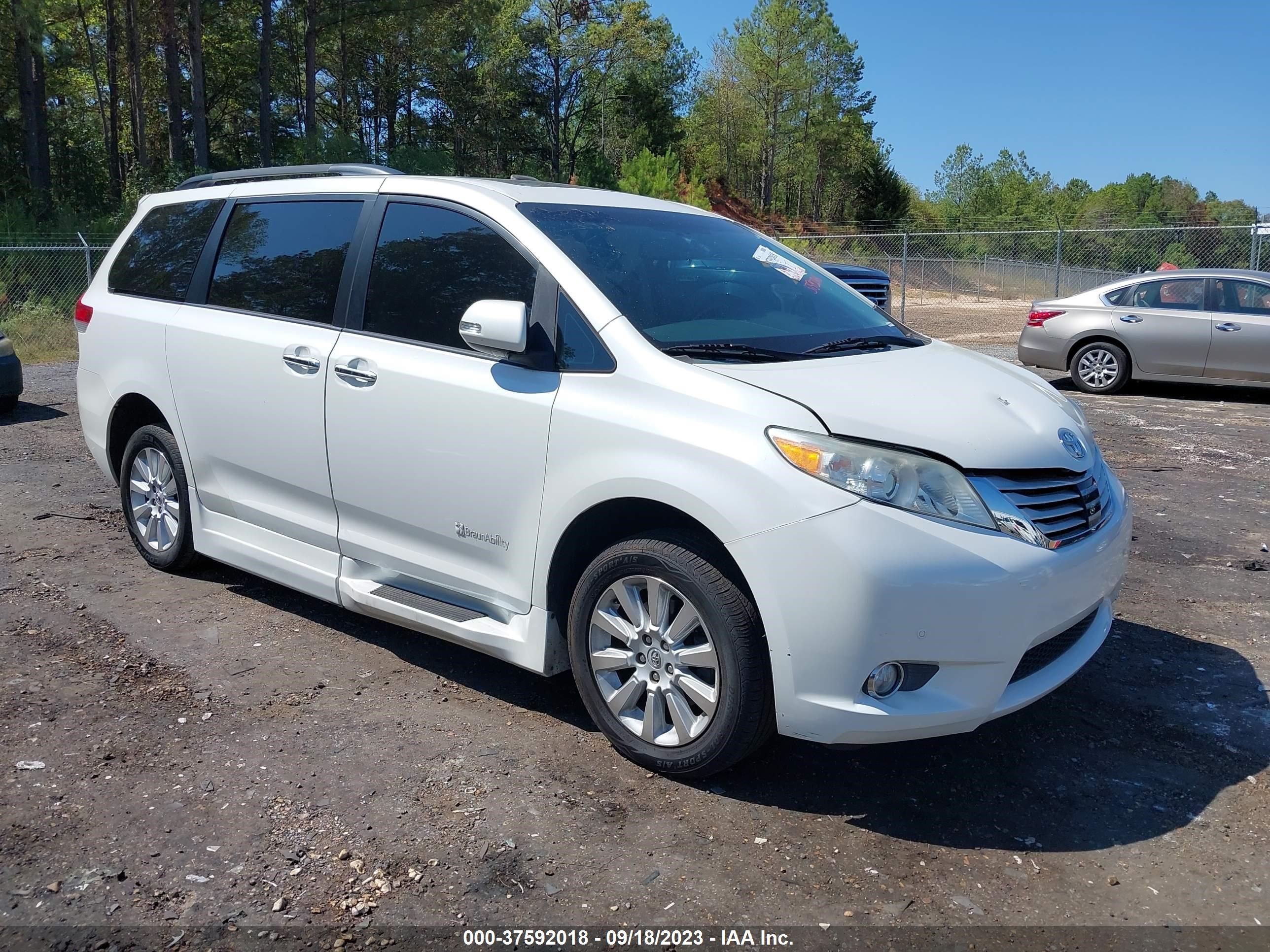 Photo 0 VIN: 5TDYK3DC1ES449131 - TOYOTA SIENNA 