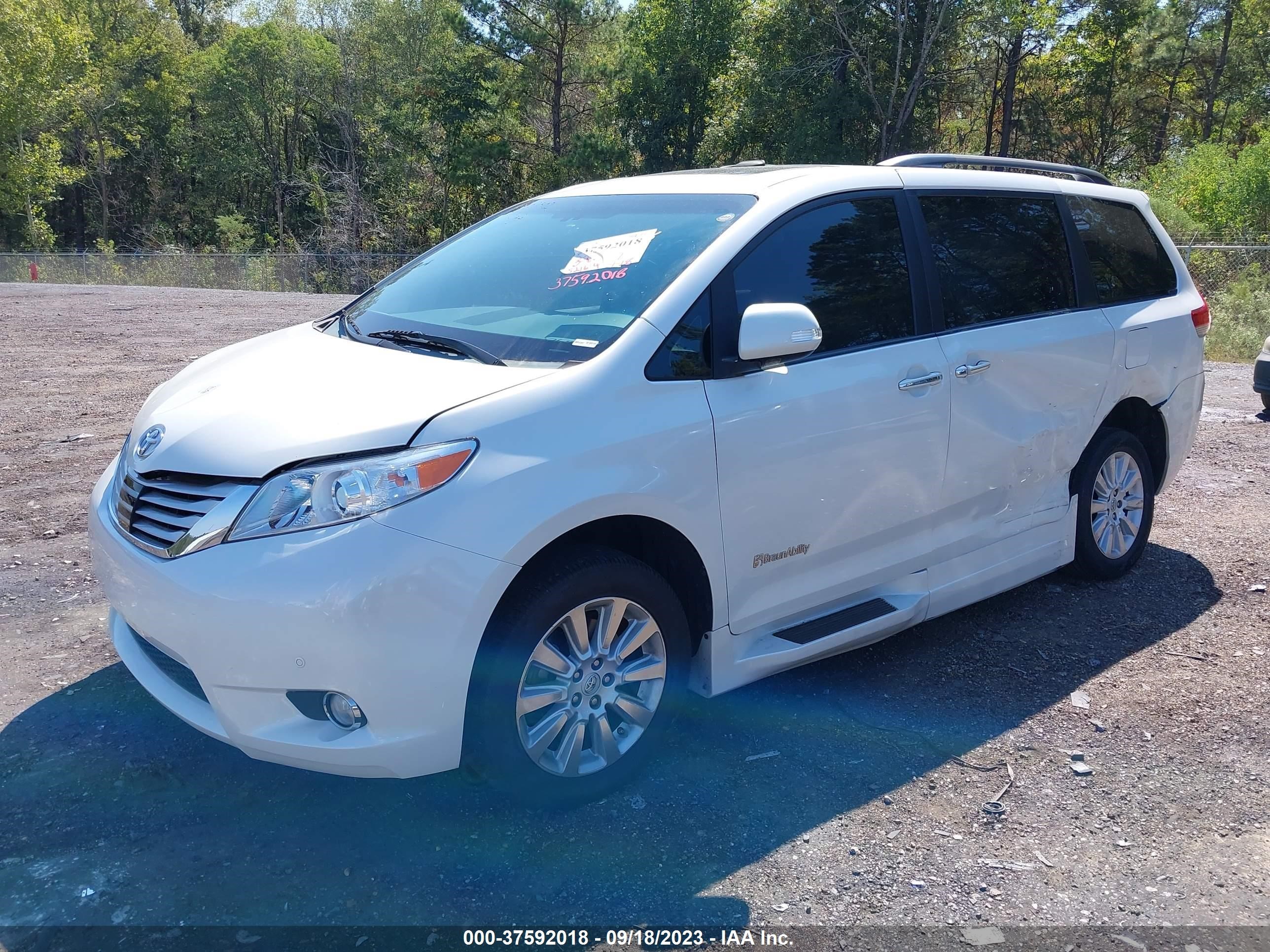 Photo 1 VIN: 5TDYK3DC1ES449131 - TOYOTA SIENNA 