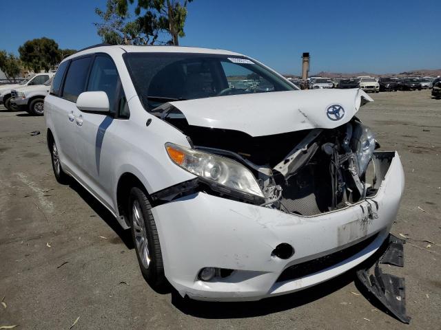 Photo 3 VIN: 5TDYK3DC1ES458654 - TOYOTA SIENNA XLE 