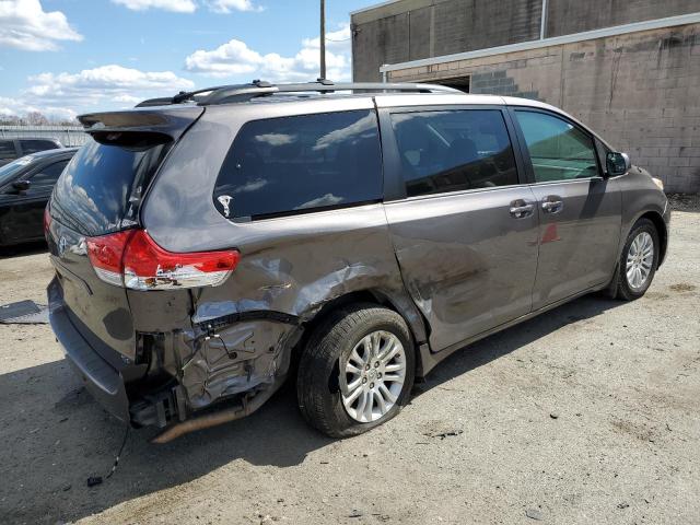 Photo 2 VIN: 5TDYK3DC1ES523356 - TOYOTA SIENNA XLE 