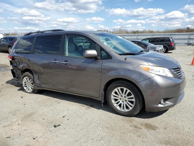 Photo 3 VIN: 5TDYK3DC1ES523356 - TOYOTA SIENNA XLE 