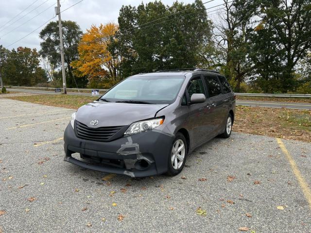 Photo 1 VIN: 5TDYK3DC1FS551028 - TOYOTA SIENNA XLE 