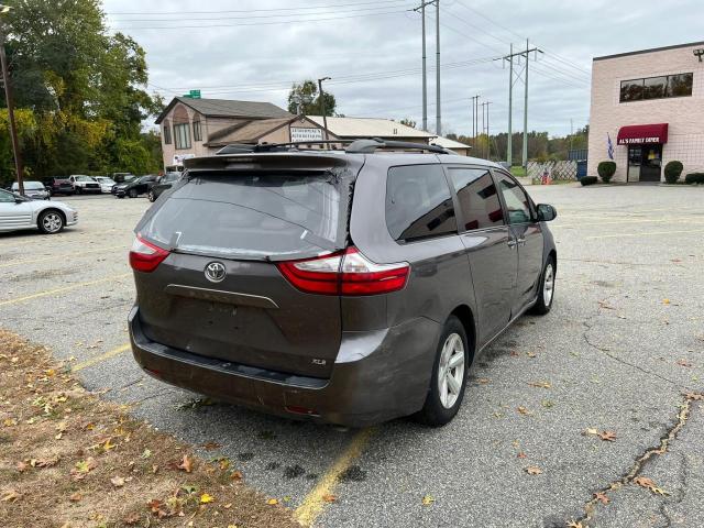 Photo 3 VIN: 5TDYK3DC1FS551028 - TOYOTA SIENNA XLE 