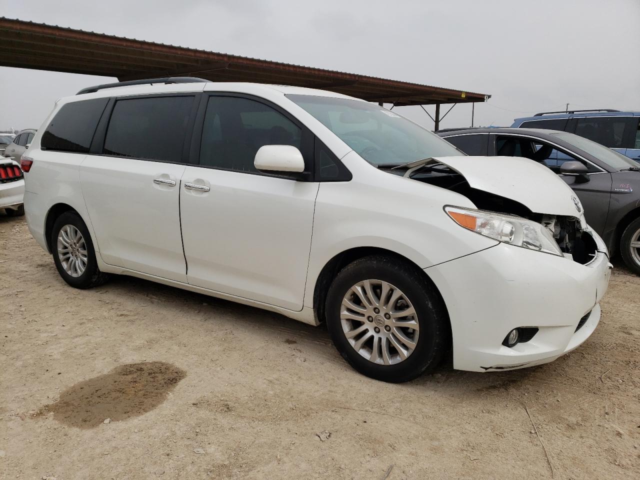 Photo 3 VIN: 5TDYK3DC1FS562465 - TOYOTA SIENNA 