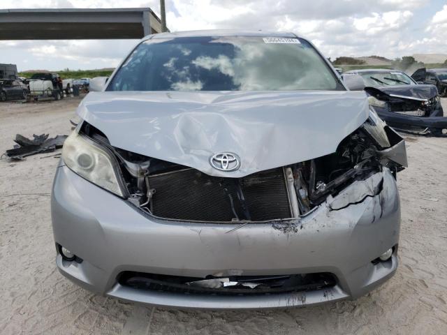 Photo 4 VIN: 5TDYK3DC1FS618047 - TOYOTA SIENNA XLE 