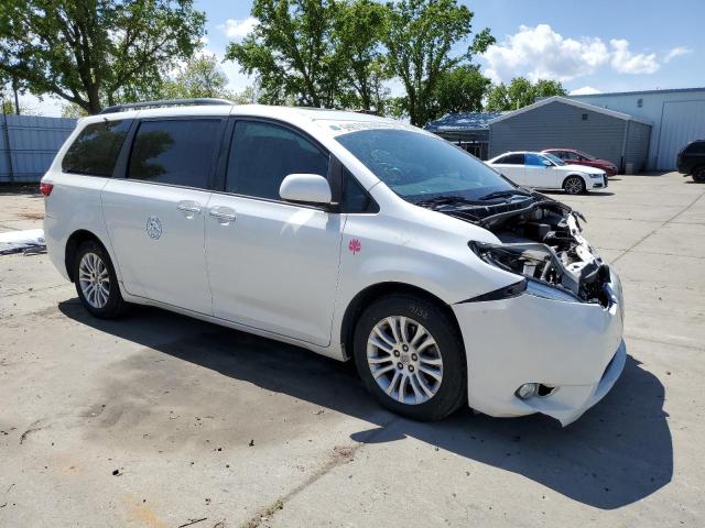 Photo 3 VIN: 5TDYK3DC1FS658953 - TOYOTA SIENNA XLE 