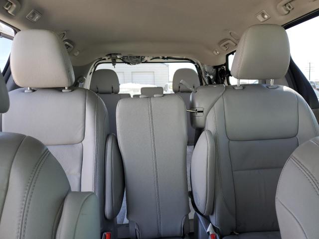 Photo 9 VIN: 5TDYK3DC1FS666793 - TOYOTA SIENNA XLE 