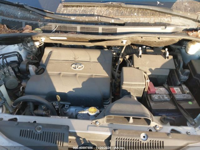 Photo 9 VIN: 5TDYK3DC1FS684940 - TOYOTA SIENNA 