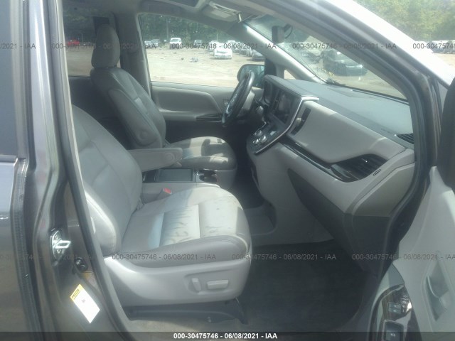 Photo 4 VIN: 5TDYK3DC1FS685666 - TOYOTA SIENNA 