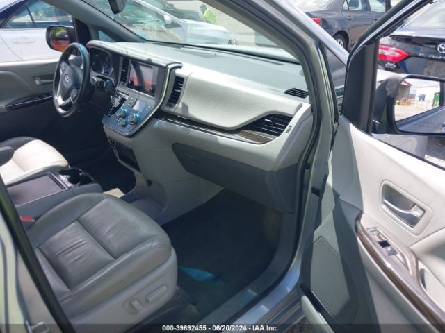 Photo 4 VIN: 5TDYK3DC1FS686235 - TOYOTA SIENNA 