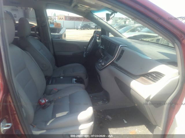 Photo 4 VIN: 5TDYK3DC1GS751862 - TOYOTA SIENNA 