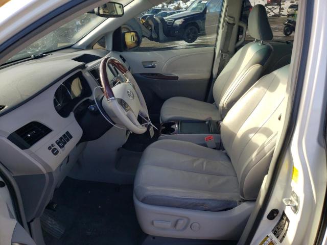 Photo 6 VIN: 5TDYK3DC2BS004716 - TOYOTA SIENNA XLE 