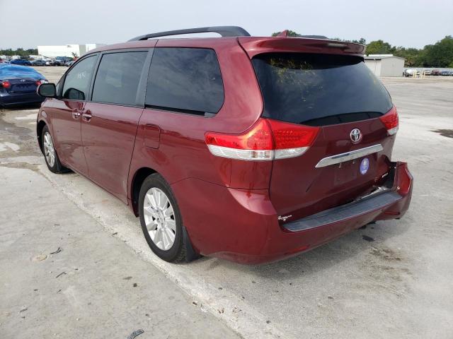 Photo 2 VIN: 5TDYK3DC2BS019300 - TOYOTA SIENNA XLE 