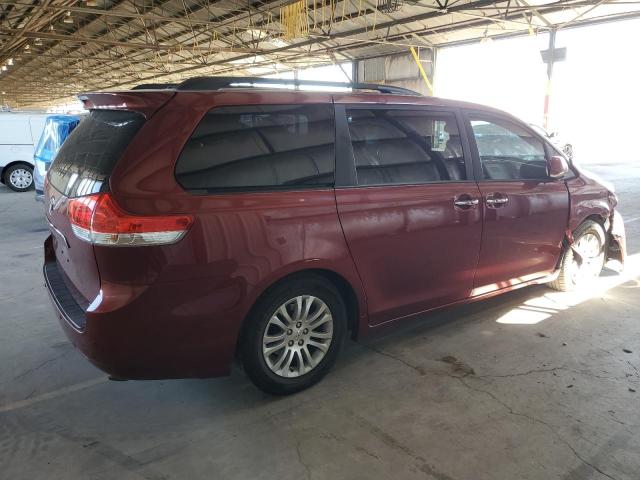 Photo 2 VIN: 5TDYK3DC2BS038770 - TOYOTA SIENNA XLE 