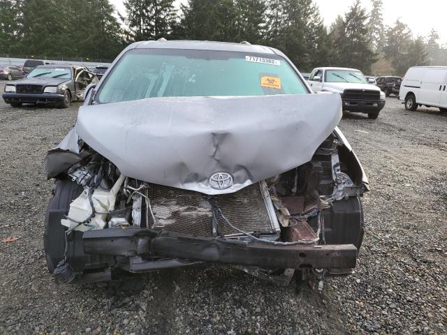 Photo 4 VIN: 5TDYK3DC2BS040339 - TOYOTA SIENNA XLE 