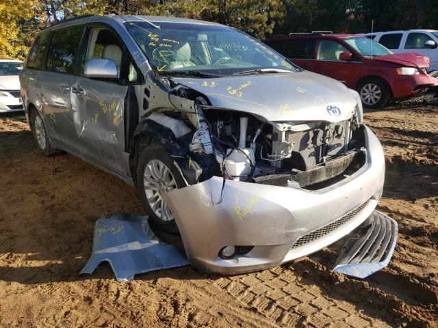 Photo 0 VIN: 5TDYK3DC2BS043872 - TOYOTA SIENNA XLE 