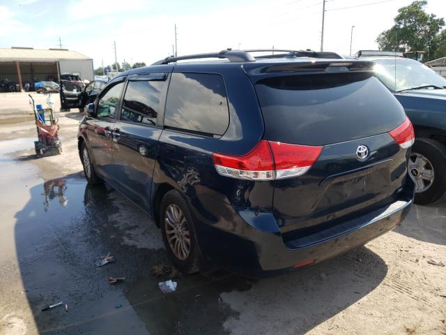 Photo 2 VIN: 5TDYK3DC2BS072899 - TOYOTA SIENNA XLE 