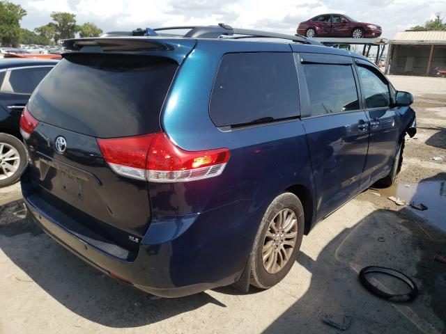 Photo 3 VIN: 5TDYK3DC2BS072899 - TOYOTA SIENNA XLE 