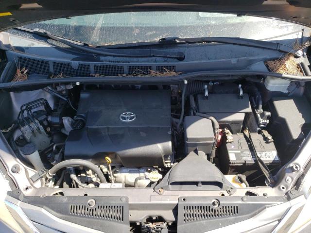 Photo 6 VIN: 5TDYK3DC2BS095163 - TOYOTA SIENNA XLE 