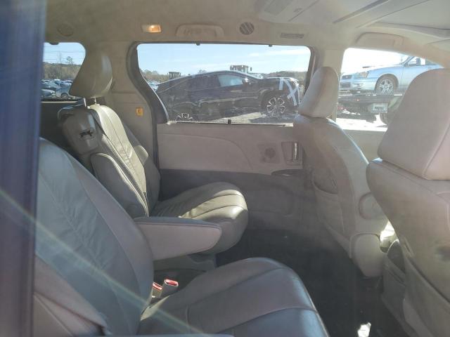 Photo 10 VIN: 5TDYK3DC2BS121597 - TOYOTA SIENNA XLE 