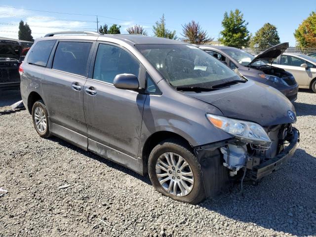 Photo 3 VIN: 5TDYK3DC2BS133975 - TOYOTA SIENNA XLE 