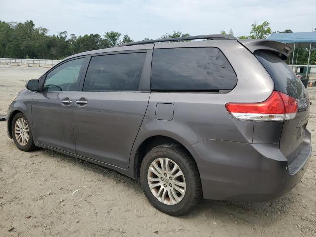 Photo 1 VIN: 5TDYK3DC2BS158780 - TOYOTA SIENNA XLE 