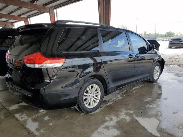 Photo 2 VIN: 5TDYK3DC2BS162196 - TOYOTA SIENNA XLE 