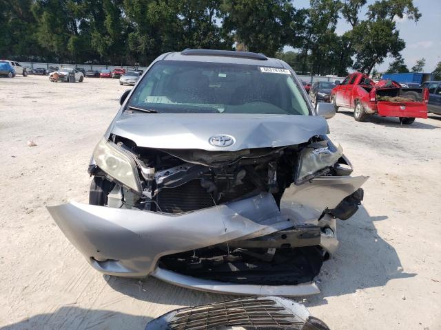 Photo 4 VIN: 5TDYK3DC2CS180473 - TOYOTA SIENNA XLE 