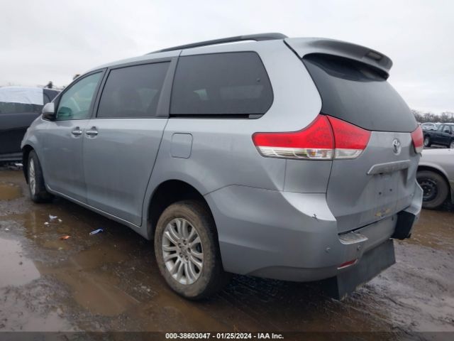 Photo 2 VIN: 5TDYK3DC2CS186614 - TOYOTA SIENNA 