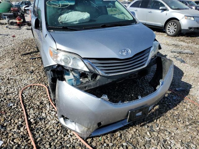 Photo 8 VIN: 5TDYK3DC2CS202259 - TOYOTA SIENNA XLE 