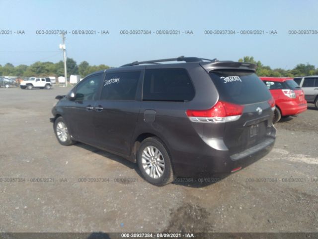 Photo 2 VIN: 5TDYK3DC2CS220681 - TOYOTA SIENNA 