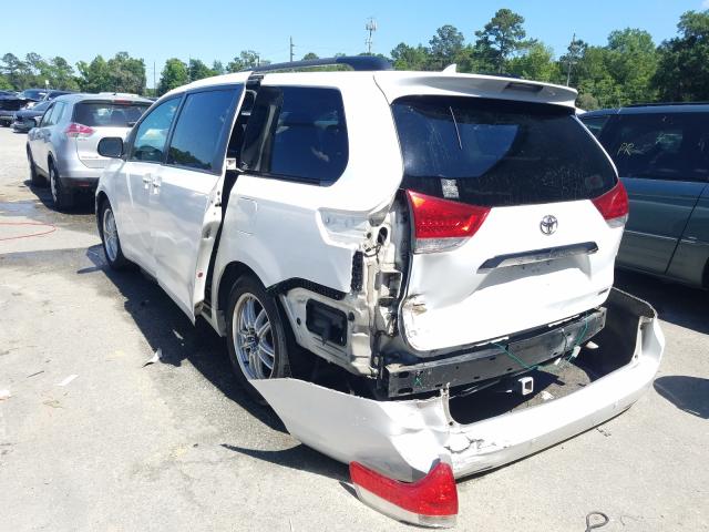 Photo 2 VIN: 5TDYK3DC2CS228554 - TOYOTA SIENNA XLE 