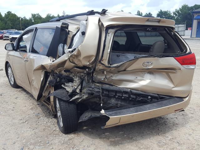 Photo 2 VIN: 5TDYK3DC2CS231728 - TOYOTA SIENNA XLE 