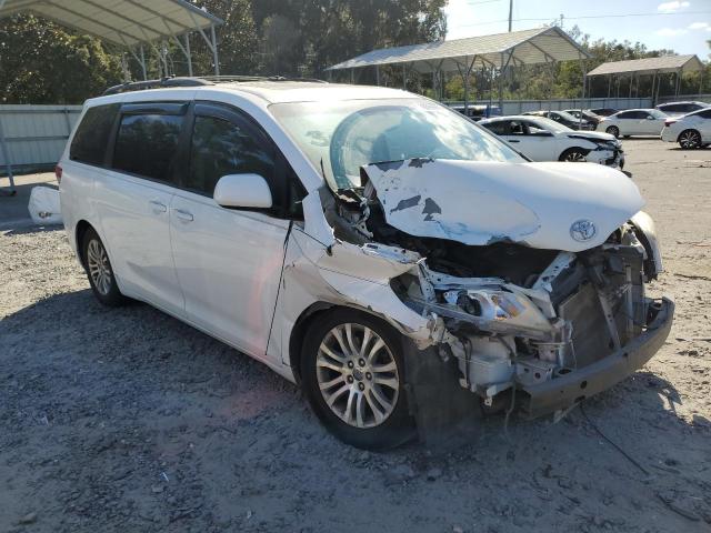 Photo 3 VIN: 5TDYK3DC2CS234239 - TOYOTA SIENNA XLE 