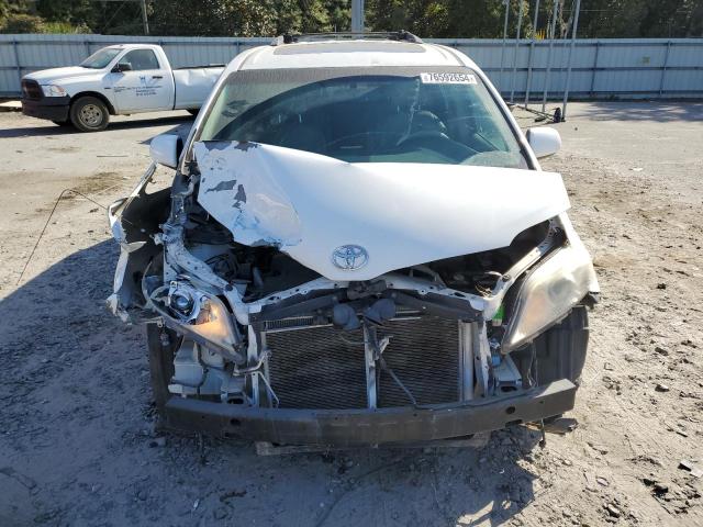 Photo 4 VIN: 5TDYK3DC2CS234239 - TOYOTA SIENNA XLE 