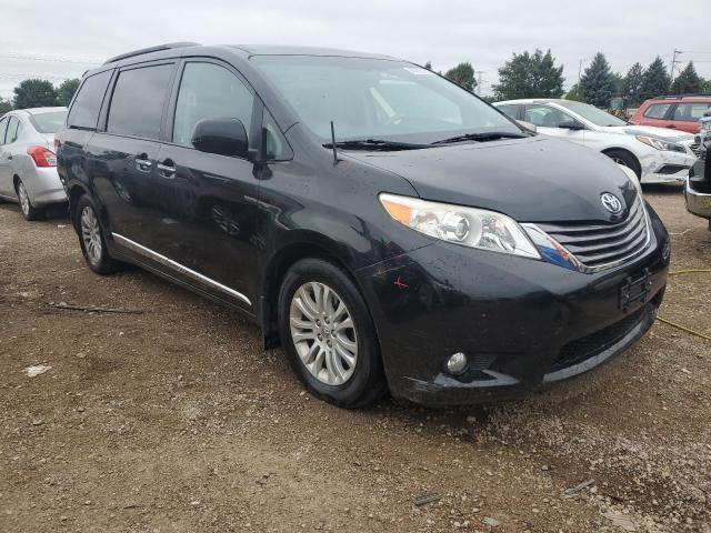 Photo 3 VIN: 5TDYK3DC2CS239389 - TOYOTA SIENNA XLE 