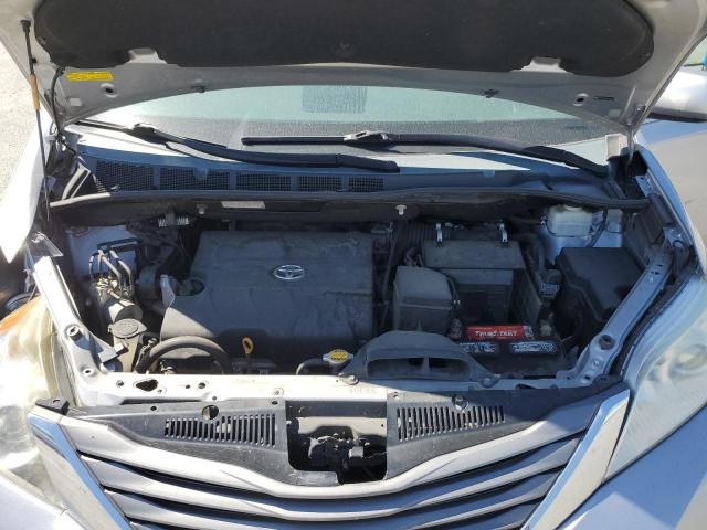 Photo 11 VIN: 5TDYK3DC2CS243135 - TOYOTA SIENNA XLE 