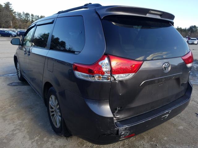 Photo 2 VIN: 5TDYK3DC2CS259058 - TOYOTA SIENNA XLE 