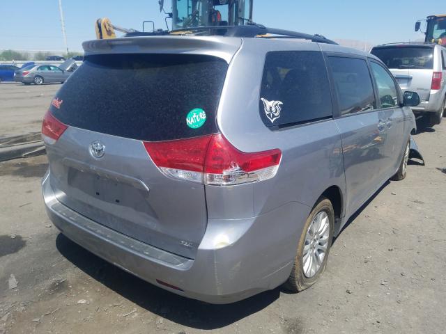 Photo 3 VIN: 5TDYK3DC2CS262171 - TOYOTA SIENNA XLE 