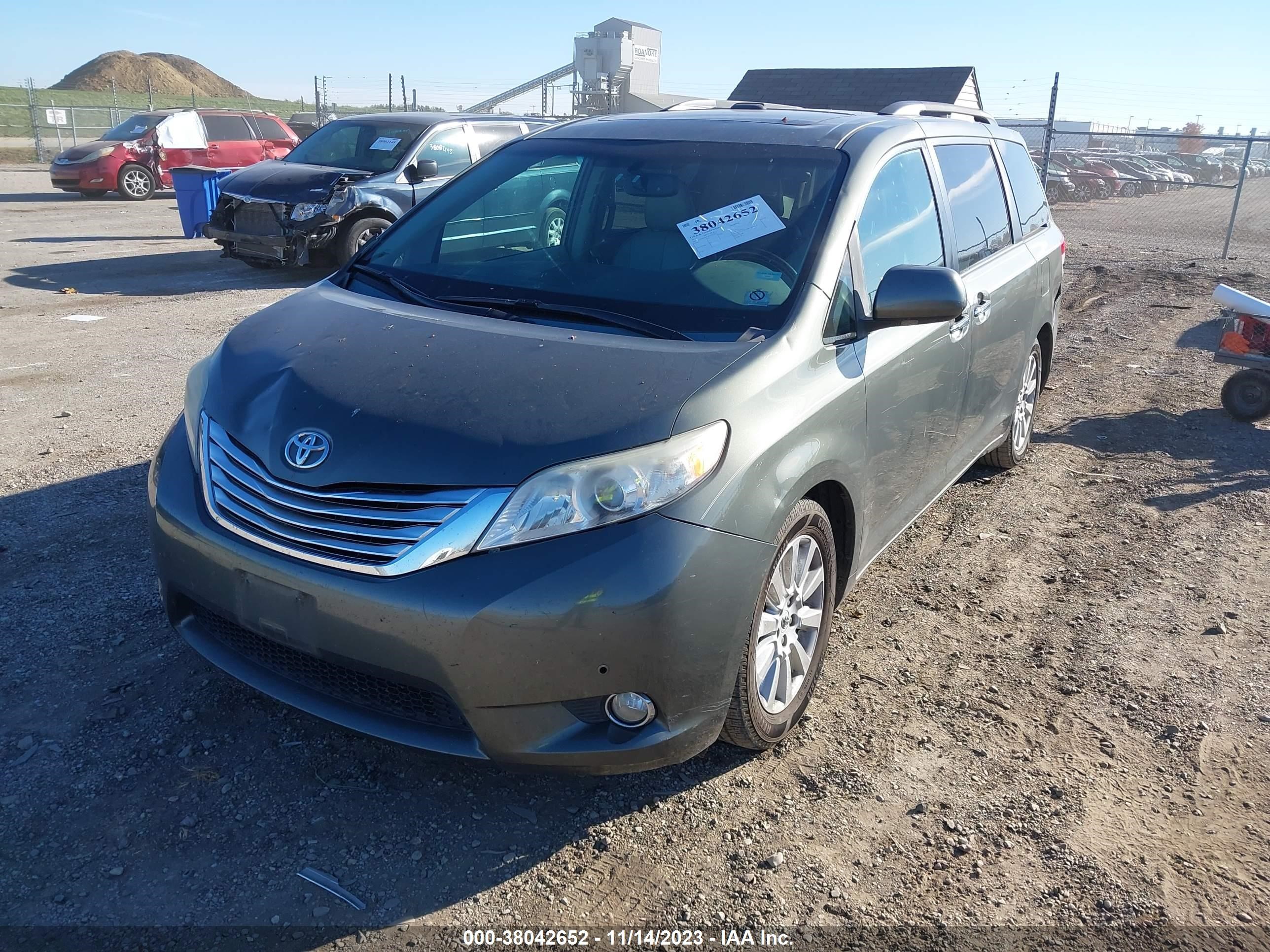 Photo 1 VIN: 5TDYK3DC2CS262235 - TOYOTA SIENNA 