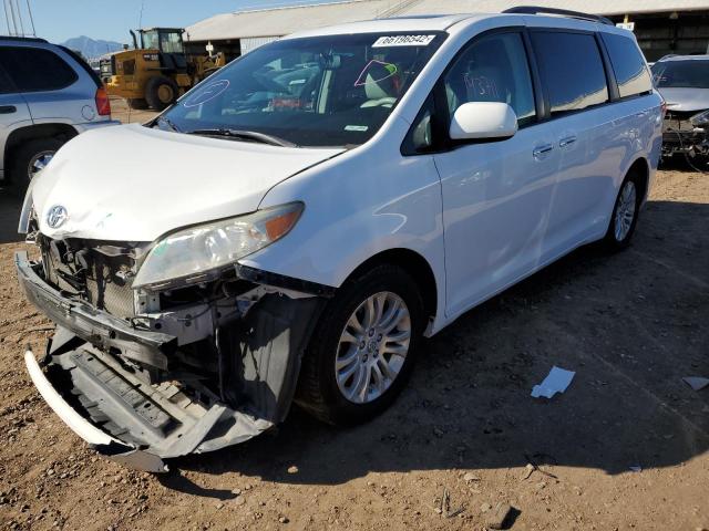 Photo 1 VIN: 5TDYK3DC2CS262476 - TOYOTA SIENNA XLE 