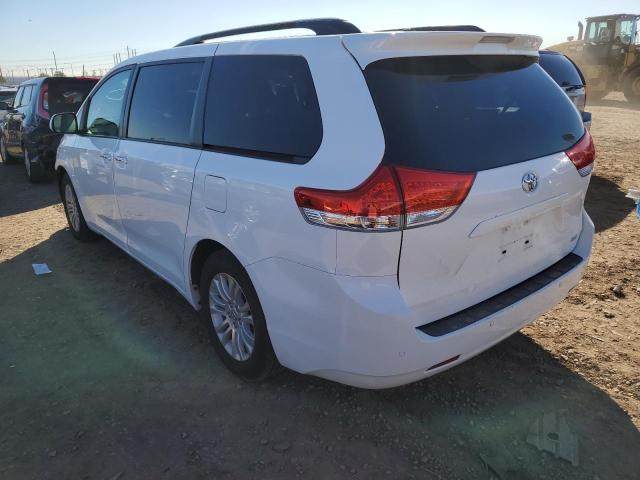 Photo 2 VIN: 5TDYK3DC2CS262476 - TOYOTA SIENNA XLE 