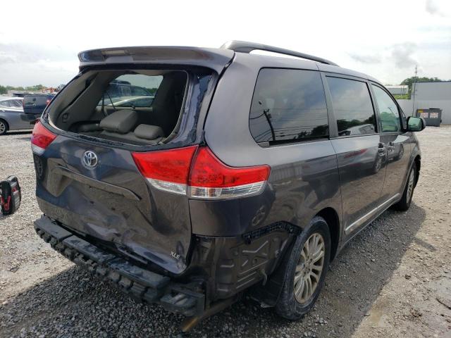 Photo 2 VIN: 5TDYK3DC2CS267466 - TOYOTA SIENNA XLE 