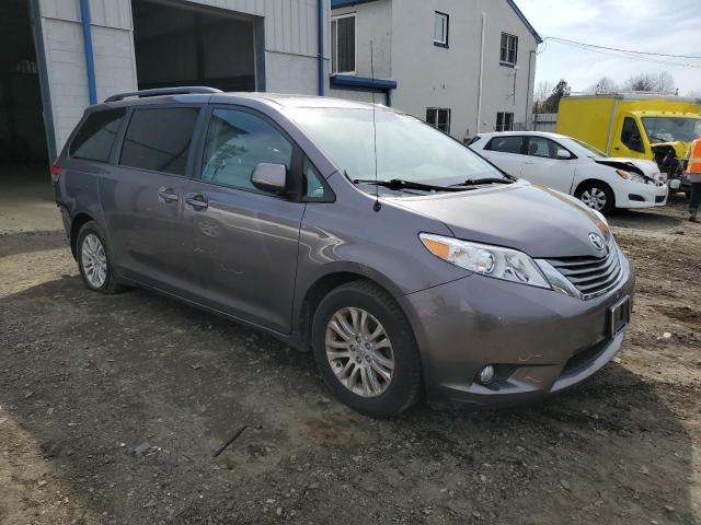 Photo 3 VIN: 5TDYK3DC2CS271436 - TOYOTA SIENNA XLE 