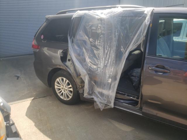 Photo 8 VIN: 5TDYK3DC2CS273722 - TOYOTA SIENNA XLE 