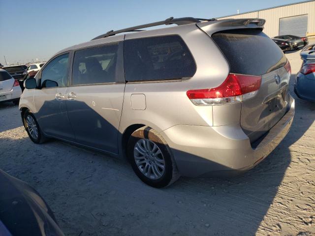 Photo 1 VIN: 5TDYK3DC2CS273851 - TOYOTA SIENNA XLE 