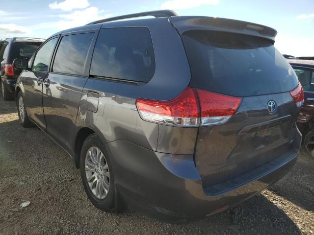 Photo 2 VIN: 5TDYK3DC2CS274840 - TOYOTA SIENNA XLE 